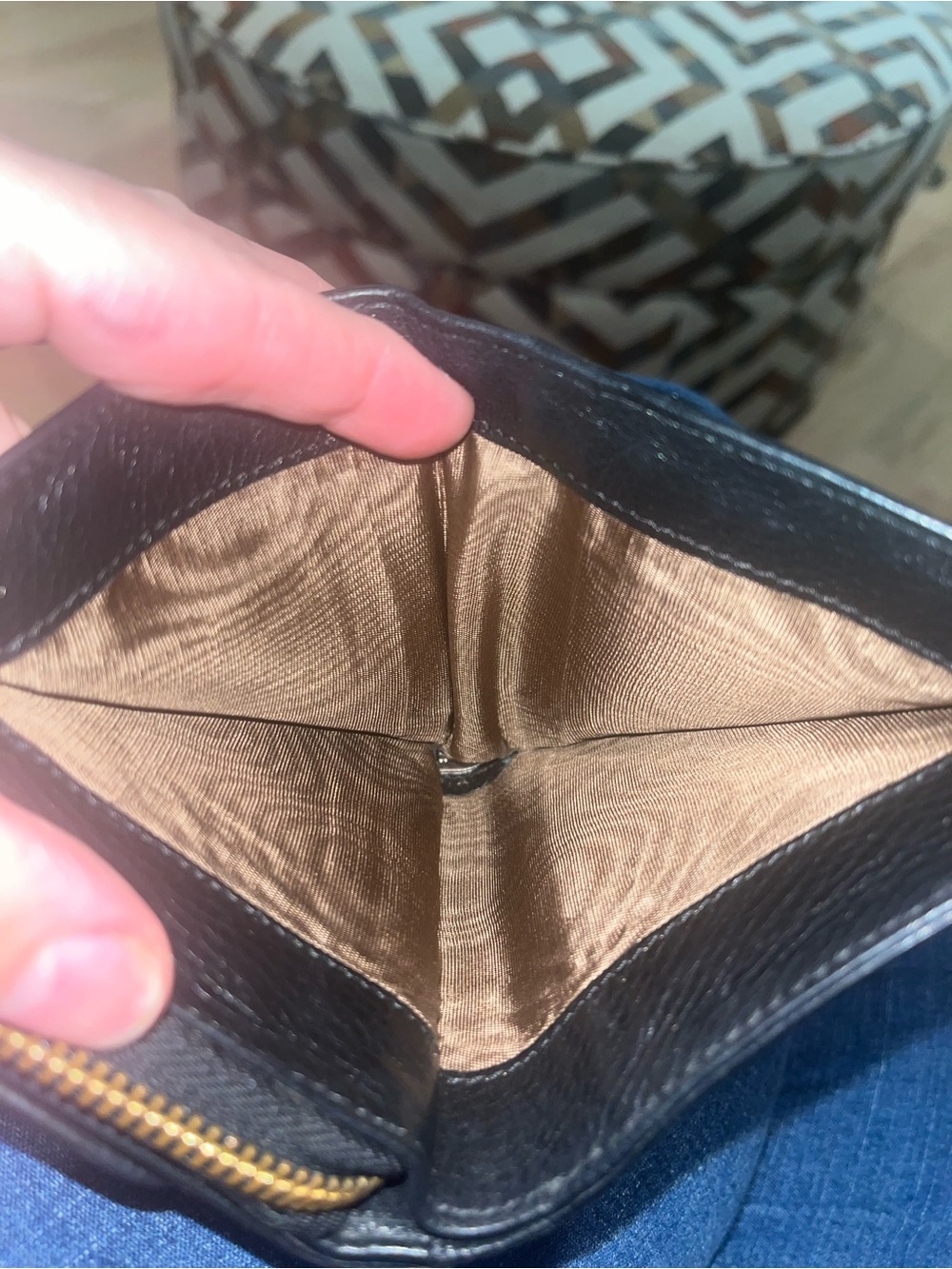Chloe Bow Wallet - Picture 8 of 10